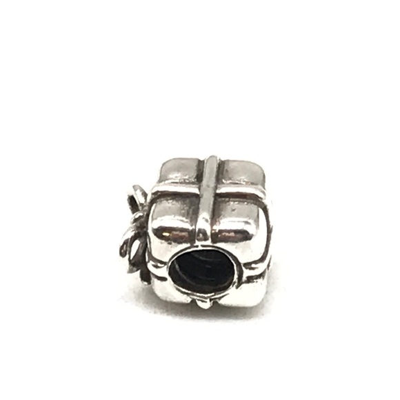 Pandora Retired Present Charm - Picture 4 of 4